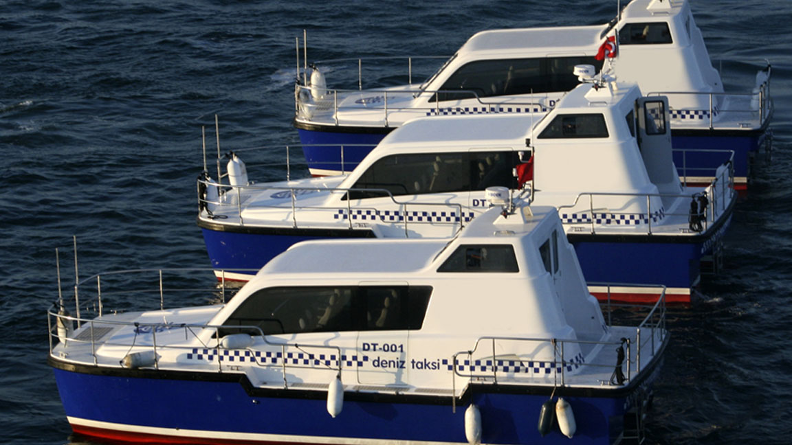 İstanbullular deniz taksilerin rengine karar verdi