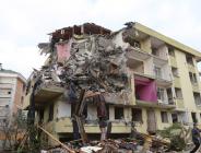 Büyükçekmece’de risk taşıyan 3 bina daha yıkıldı