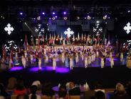 Dünya’nın en iyi festivali renkli ve görkemli şovlarla kapılarını açtı