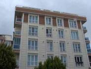 Beylikdüzü’nde cinnet getiren emekli polis, karısını ve kızını yaralayıp intihar etti