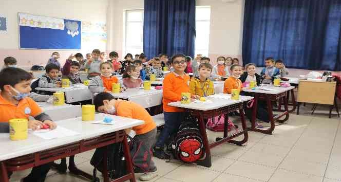 Başakşehir Belediyesinden okullara sıfır atık ödülü