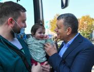 ESENYURT BELEDİYESİ, ÜLKELERİNE DÖNMEK İSTEYEN SURİYELİLERİ SINIRA GÖNDERDİ