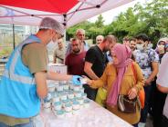 KÜÇÜKÇEKMECE DE  AŞURE İKRAMI YAPILDI