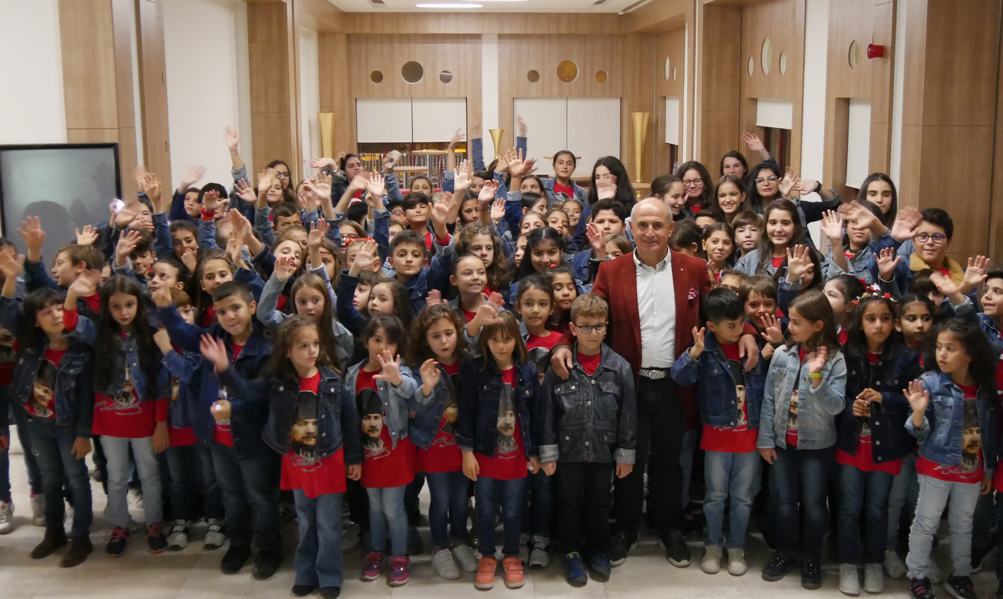 Akgün:  geleceğe açılan kapının anahtarı eğitimdir!