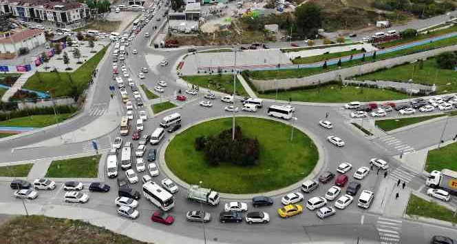 Beylikdüzü’nde yıllardır çözülemeyen trafik çileye dönüştü