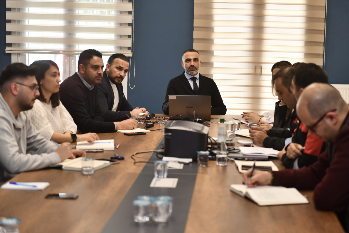 DEPREM BÖLGESİNDEKİ İZLENİMLER MASAYA YATIRILDI