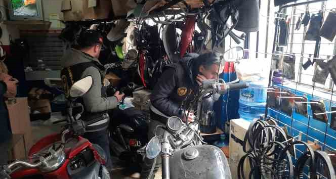 İstanbul’da Oto Hırsızlık Büro Amirliği ekiplerinden motosiklet tamircilerine denetim