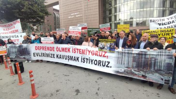 Konut mağdurları Bakırköy Adliyesi önünde basın açıklaması yaptı