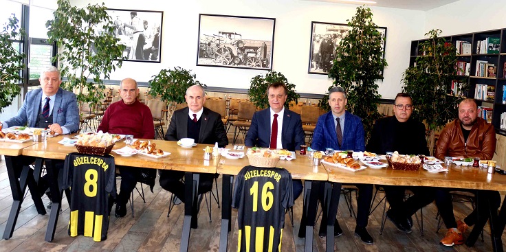 GÜZELCE’DEN ŞAMPİYONLUK KAHVALTISI