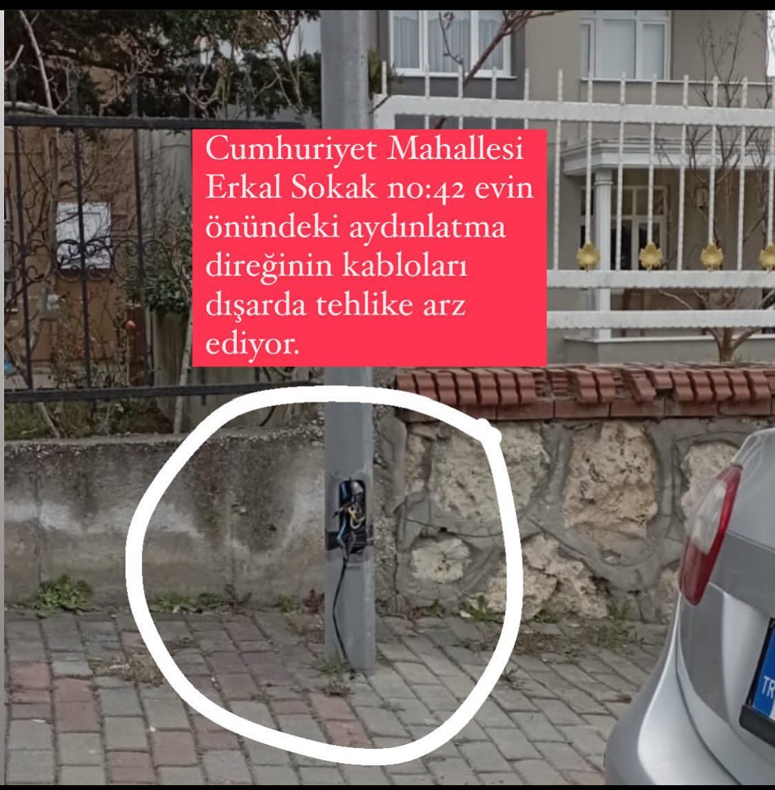 Büyükçekmece’de hırsızlar, aydınlatma direklerine dadandı: