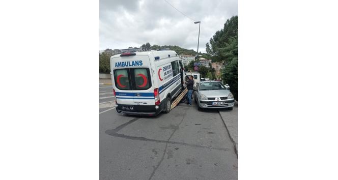 Hasta almaya giden Esenyurt Belediyesi ambulansı borcu nedeniyle haczedildi