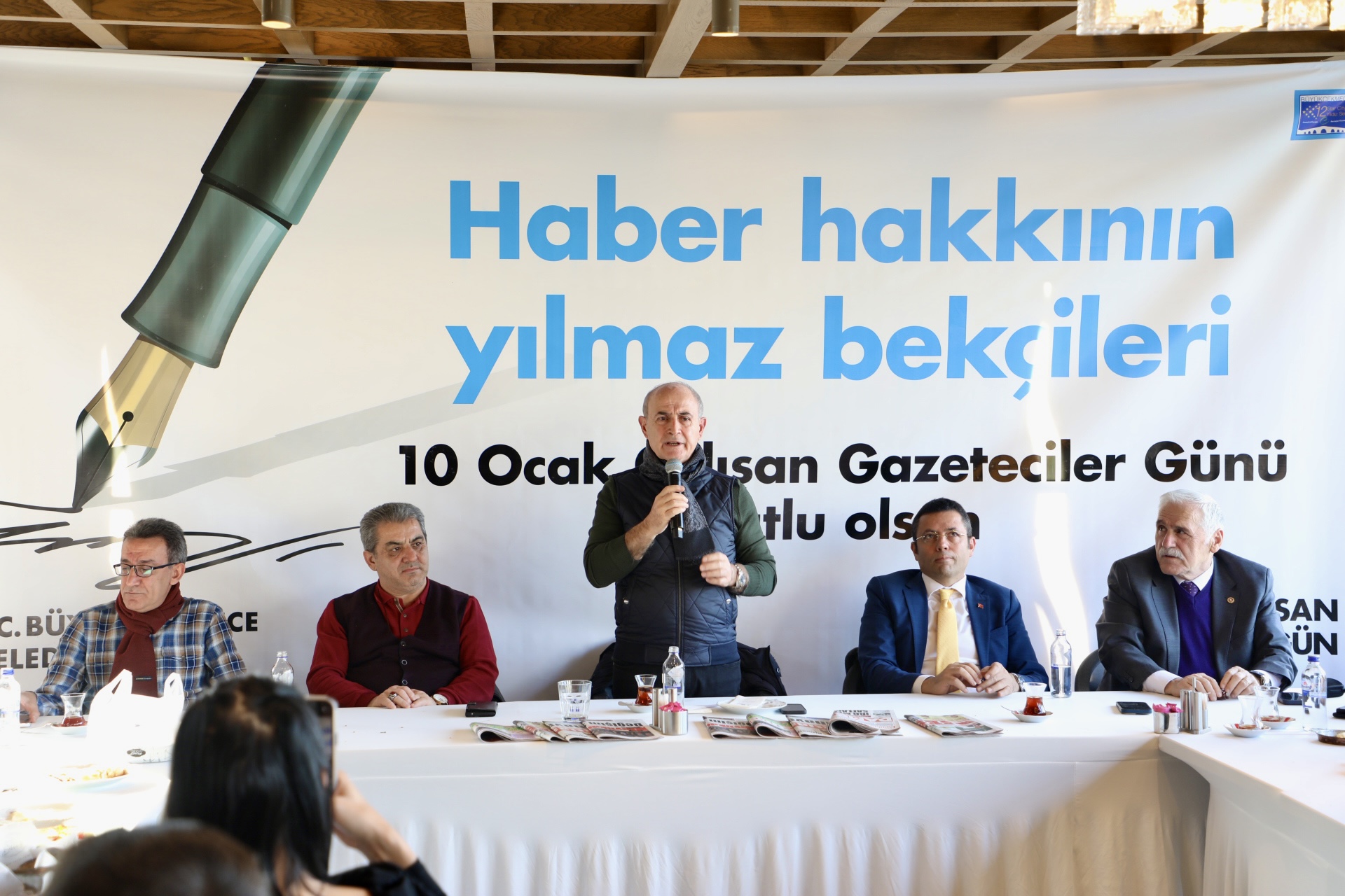 Başkan Akgün, çalışan gazetecilerin gününü kutladı