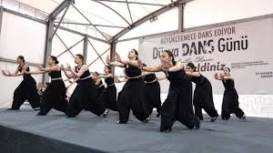 Dünya Dans Günü’nde farklı kültürler Büyükçekmece’de buluştu